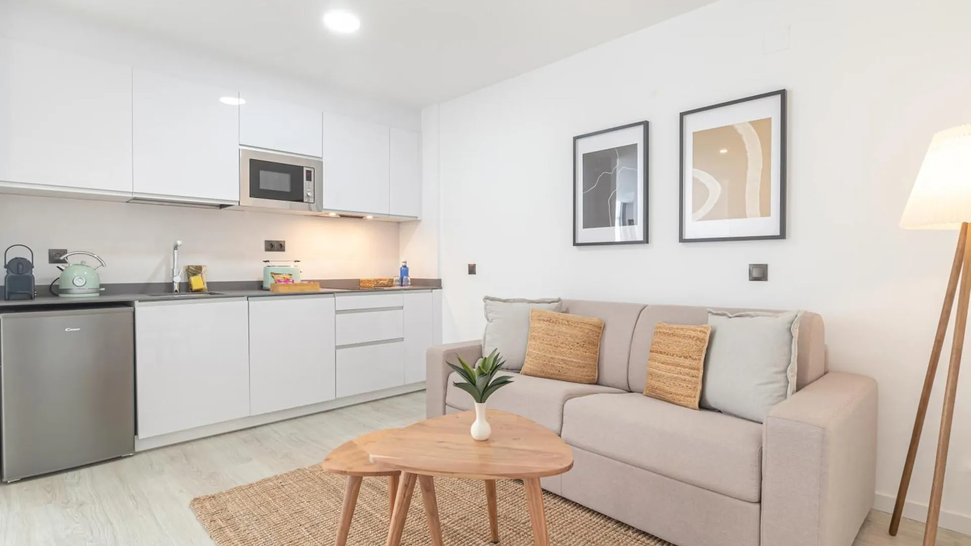 Dobo Malaga Postigos Apartment Spain