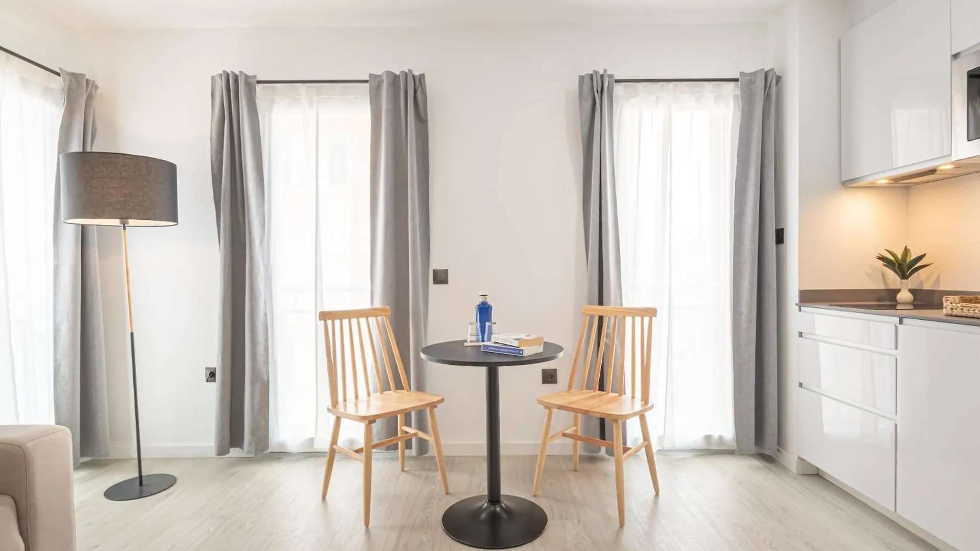 Dobo Malaga Postigos Apartment
