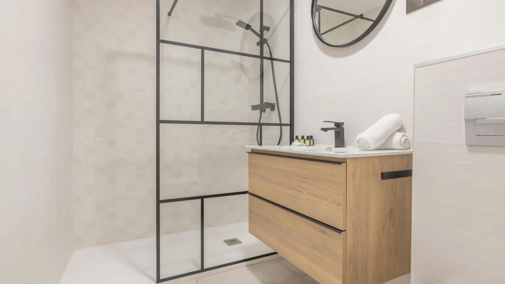 Dobo Malaga Postigos Apartment Spain
