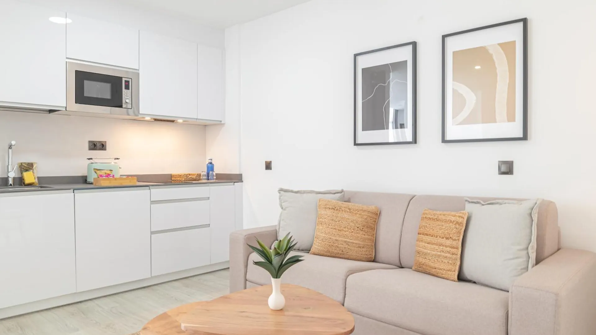 Dobo Malaga Postigos Apartment 0*,