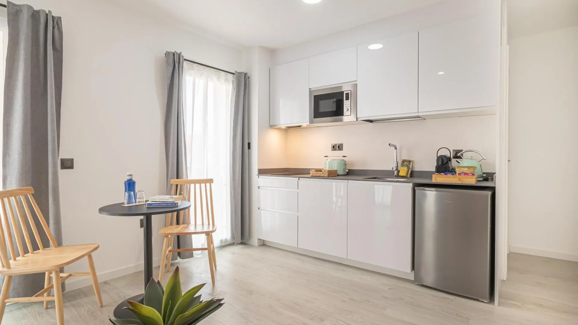 Dobo Malaga Postigos Apartment 0*,  Spain